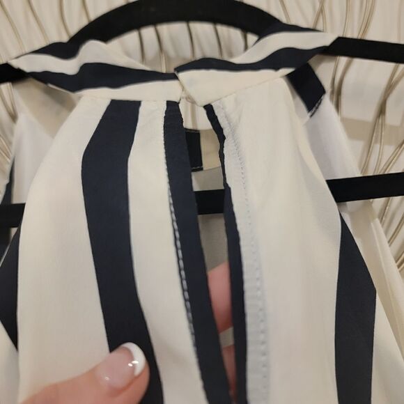 Anthropologie Bishop + Young Ivory Navy Striped High Neck Sleeveless Top Large - Picture 7 of 12